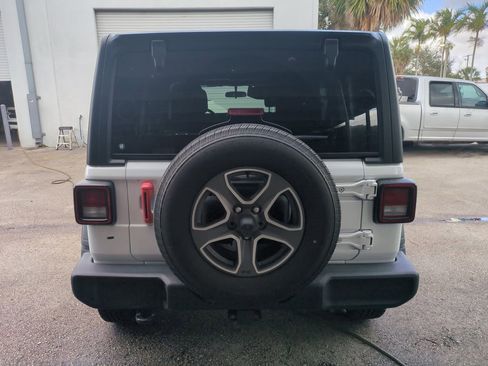 Used 2023 Jeep Wrangler Sport S image 7