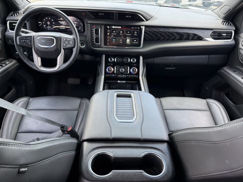 Used 2024 GMC Yukon Denali RWD image 13