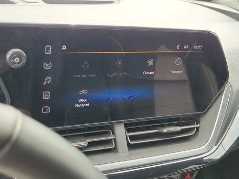 Used 2024 Chevrolet Trax ACTIV w/ Sunroof Package FWD image 31