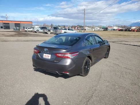 Used 2020 Toyota Camry LE FWD image 6