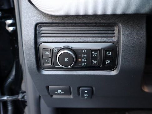 New 2026 Ford F350 Platinum w/ FX4 Off-Road Package image 38