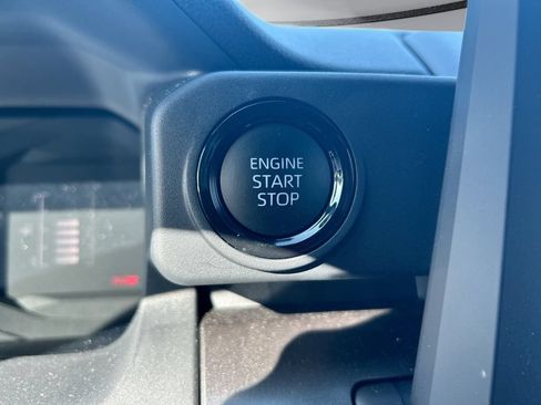 Used 2026 Toyota Tacoma SR5 RWD image 18