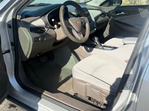 Used 2021 Chevrolet Malibu LS image 8