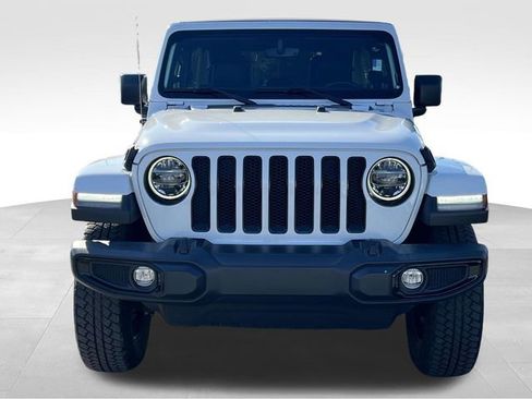Used 2021 Jeep Wrangler Unlimited Sahara image 2