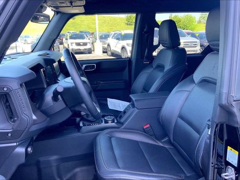 Used 2025 Ford Bronco Big Bend w/ Black Diamond Package AWD/4WD image 9