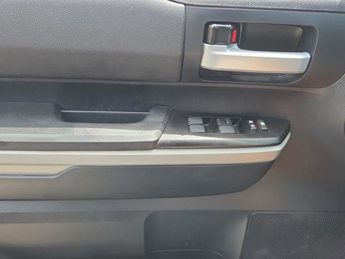 Used 2019 Toyota Tundra SR5 w/ SR5 Upgrade Package RWD image 17