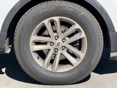 Used 2017 Ford Explorer FWD image 6