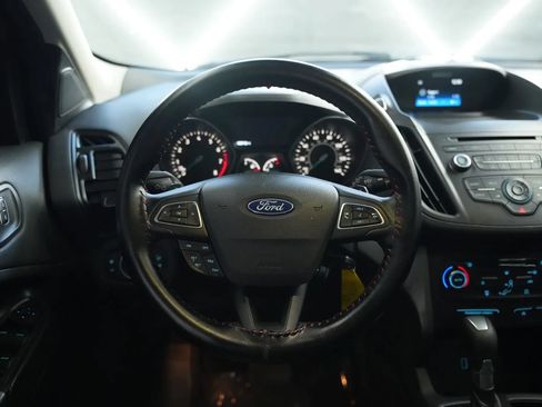 Used 2017 Ford Escape SE FWD image 29