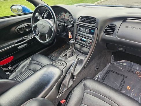 Used 2002 Chevrolet Corvette Convertible w/ Preferred Equipment Group2 image 12