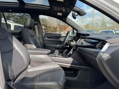 Used 2020 Cadillac XT6 Premium Luxury image 30