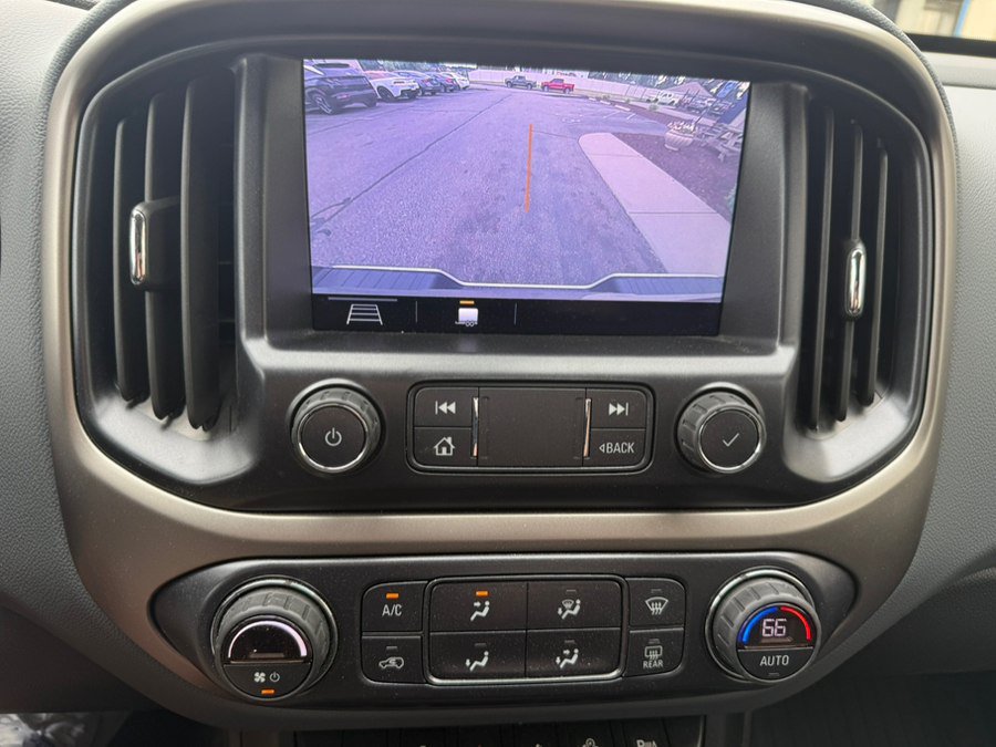 Used 2019 Chevrolet Colorado Z71 w/ LPO, Premium Interior Package AWD/4WD image 13