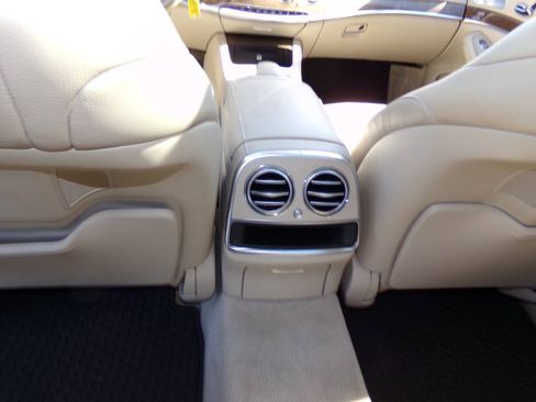 Used 2014 Mercedes-Benz S 550 Sedan image 17