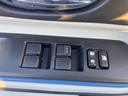 Used 2012 Toyota Prius C image 32