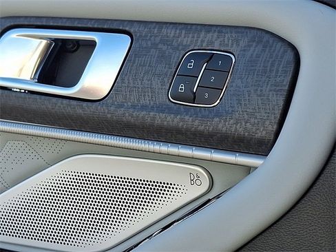 New 2026 Ford Explorer Platinum w/ LUX Leather Package image 18