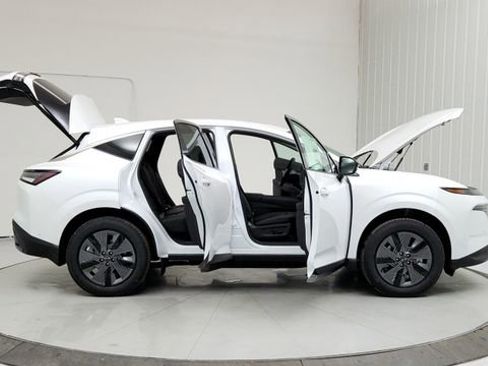 New 2025 Nissan Murano SL image 16