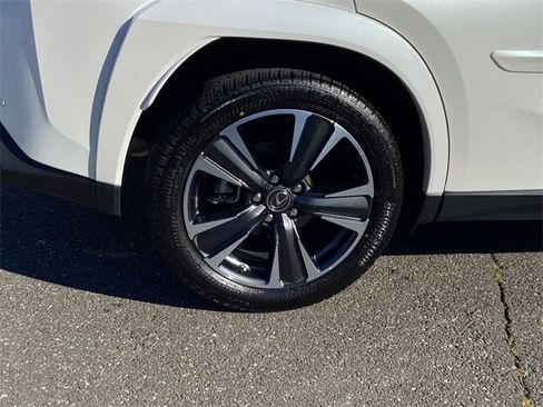 Used 2024 Lexus UX 250h AWD w/ Premium Package image 11