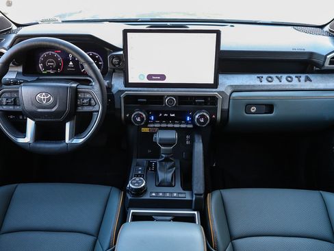 Used 2024 Toyota Tacoma Trailhunter image 16