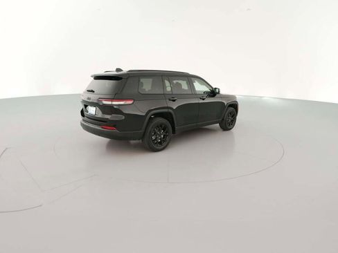 New 2025 Jeep Grand Cherokee L Laredo image 12