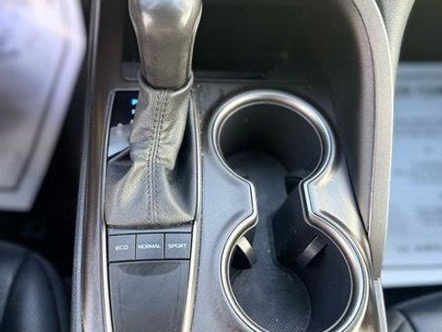 Used 2023 Toyota Camry SE FWD image 16