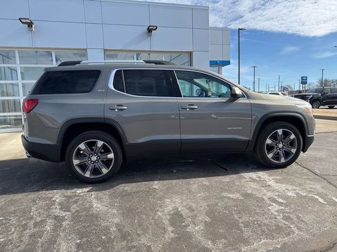 Certified 2019 GMC Acadia SLT image 8
