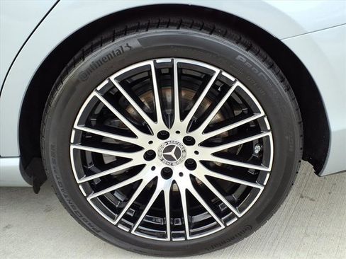 Used 2025 Mercedes-Benz C 300 4MATIC Sedan image 24