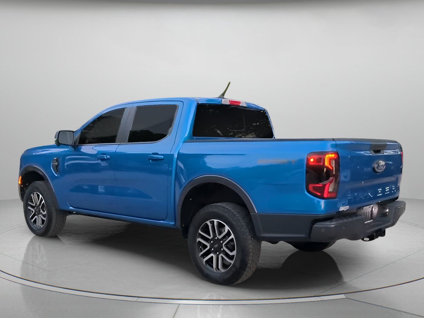 Certified 2024 Ford Ranger Lariat w/ Trailer Tow Package RWD image 21
