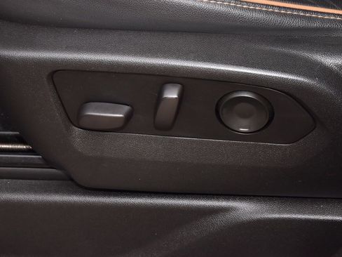 Used 2021 GMC Yukon AT4 w/ AT4 Premium Plus Package image 40