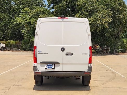 Used 2023 Mercedes-Benz Sprinter 2500 image 6
