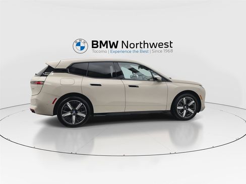 Used 2026 BMW iX xDrive45 image 4