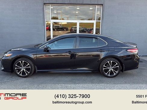 Used 2018 Toyota Camry SE image 8