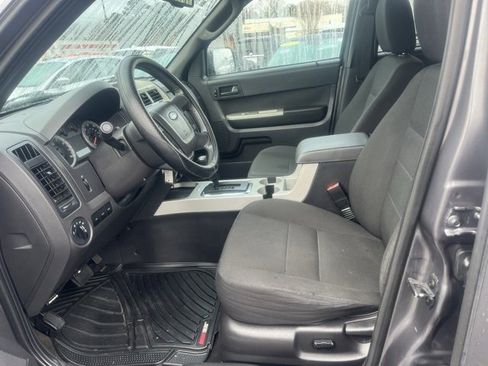 Used 2009 Ford Escape XLT image 10