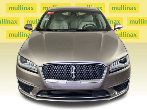 Used 2018 Lincoln MKZ Select w/ Technology Package image 16