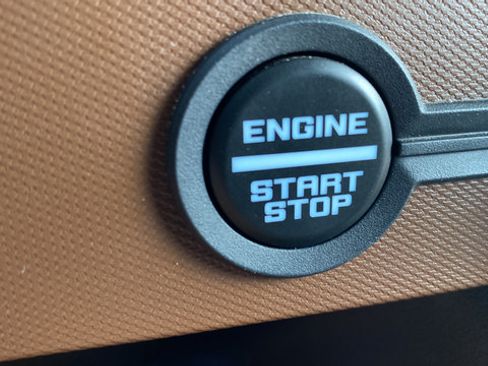 Used 2024 Ford Bronco Outer Banks AWD/4WD image 23