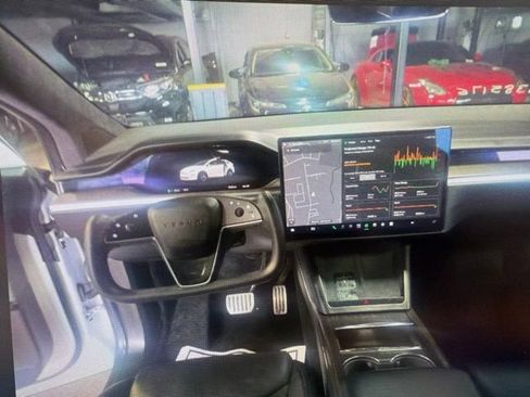Used 2023 Tesla Model X AWD/4WD image 10