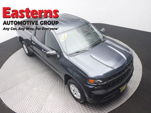 Used 2021 Chevrolet Silverado 1500 W/T w/ WT Value Package AWD/4WD image 3
