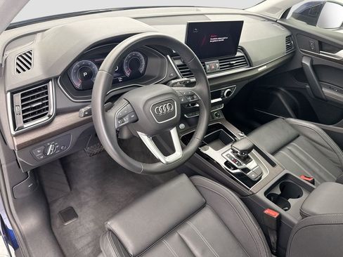 Used 2025 Audi Q5 2.0T Premium Plus w/ Premium Plus Package AWD/4WD image 9