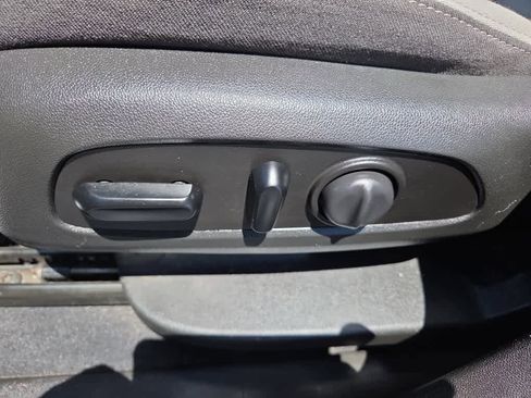 Used 2020 Chevrolet Equinox LS w/ LS Convenience Package FWD image 21