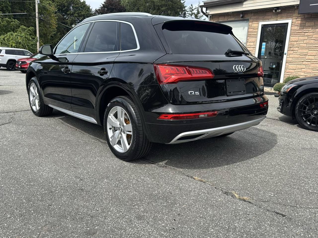 Used 2018 Audi Q5 2.0T Premium Plus w/ Premium Plus Package AWD/4WD image 14