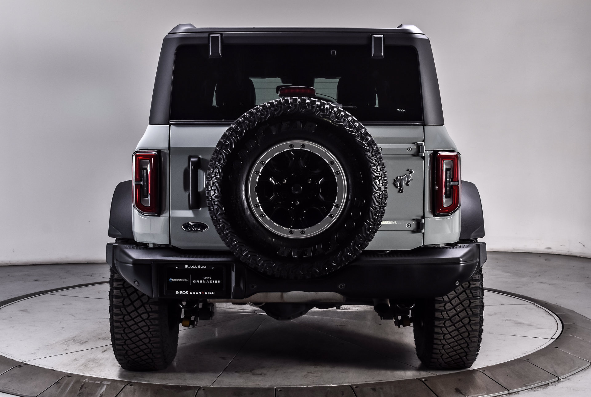 Used 2023 Ford Bronco Badlands w/ Sasquatch Package AWD/4WD image 5