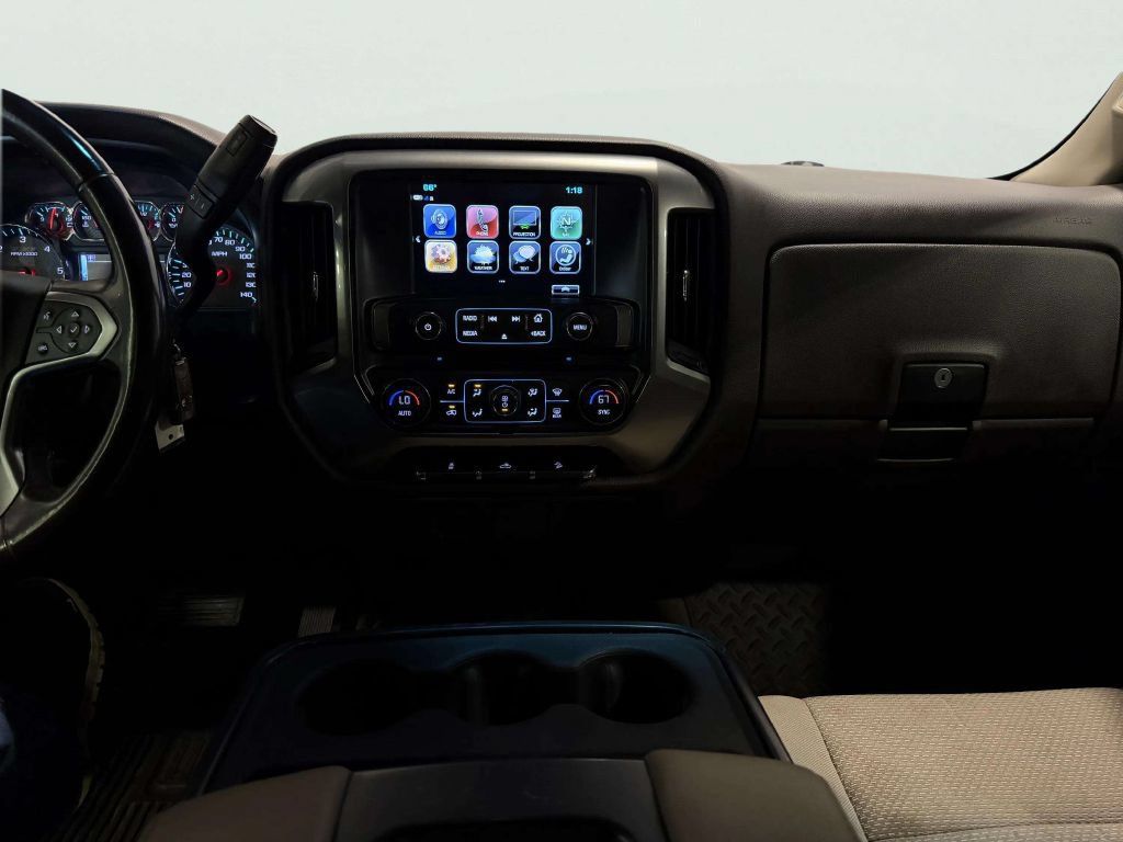 Used 2018 Chevrolet Silverado 1500 LT w/ Texas Edition AWD/4WD image 29