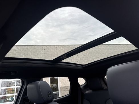 Used 2023 Chevrolet Blazer RS w/ Driver Confidence II Package image 16