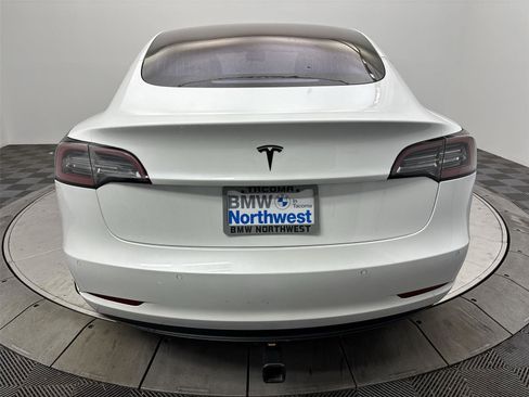 Used 2017 Tesla Model 3 Standard Range image 15