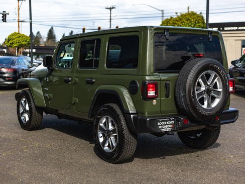Used 2023 Jeep Wrangler Unlimited Sahara AWD/4WD image 10