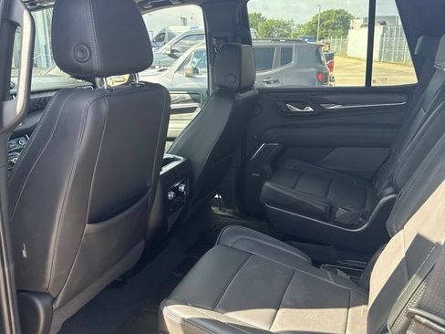Used 2023 GMC Yukon Denali AWD/4WD image 6