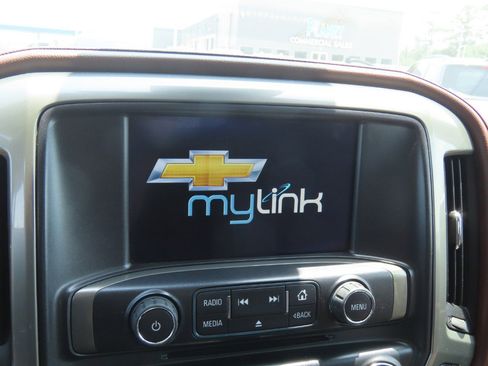 Used 2015 Chevrolet Silverado 1500 High Country w/ High Country Premium Package RWD image 12