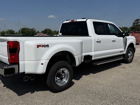 New 2026 Ford F350 Lariat AWD/4WD image 3