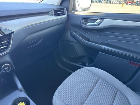 Used 2021 Ford Escape SE w/ SE Sport Appearance Package image 36