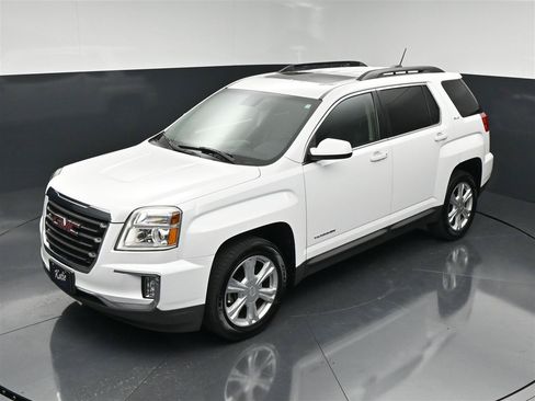 Used 2017 GMC Terrain SLE w/ Driver Alert Package I FWD image 19