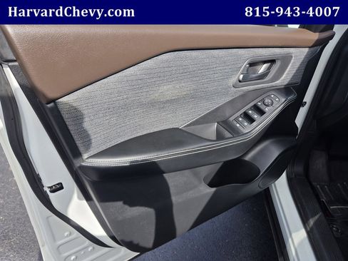 Used 2021 Nissan Rogue S image 31