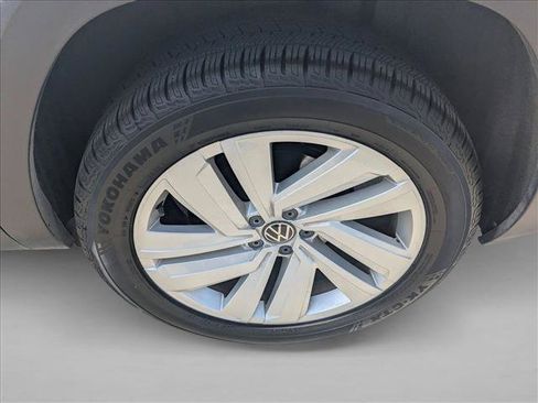 Used 2022 Volkswagen Atlas Cross Sport SE AWD/4WD image 20